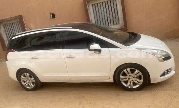 Acheter Occasion Voiture Peugeot 5008 Blanc à Dakar, Dakar Acheter Occasion Voiture Peugeot 5008 Blanc à Dakar, Dakar