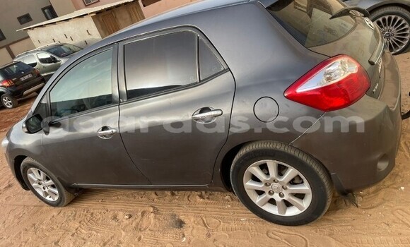 Dieundeu Occasion Toyota Auris Silver Auto in Dakar in Dakar Dieundeu Occasion Toyota Auris Silver Auto in Dakar in Dakar