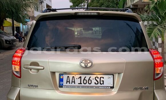 Dieundeu Occasion Toyota RAV4 Beige Auto in Dakar in Dakar Dieundeu Occasion Toyota RAV4 Beige Auto in Dakar in Dakar