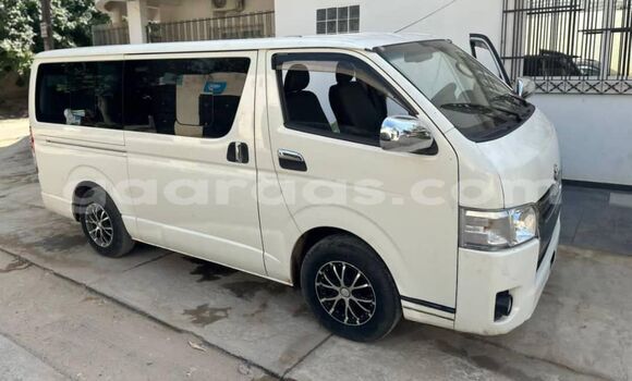 Buy Used Toyota Hiace White Car in Dakar in Dakar Buy Used Toyota Hiace White Car in Dakar in Dakar