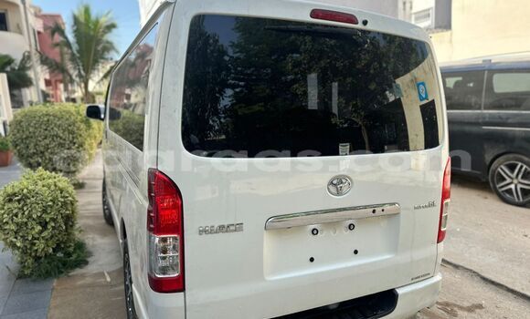 Buy Used Toyota Hiace White Car in Dakar in Dakar Buy Used Toyota Hiace White Car in Dakar in Dakar