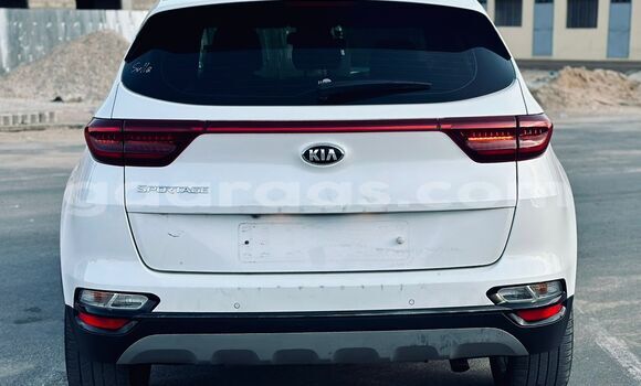 Acheter Import Voiture Kia Sportage Blanc à Dakar, Dakar Acheter Import Voiture Kia Sportage Blanc à Dakar, Dakar