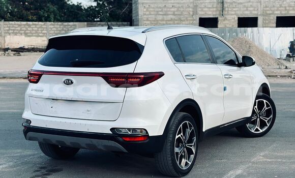 Acheter Import Voiture Kia Sportage Blanc à Dakar, Dakar Acheter Import Voiture Kia Sportage Blanc à Dakar, Dakar