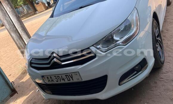Dieundeu Occasion Citroen C4 White Auto in Dakar in Dakar Dieundeu Occasion Citroen C4 White Auto in Dakar in Dakar