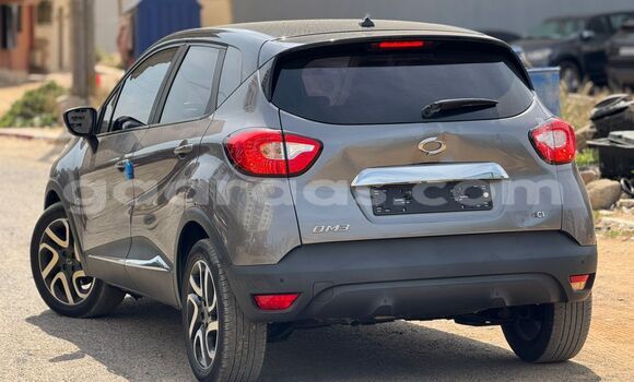 Buy Used Renault ZOE Silver Car in Dakar in Dakar Buy Used Renault ZOE Silver Car in Dakar in Dakar