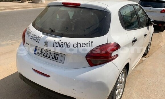 Buy Used Peugeot 208 White Car in Dakar in Dakar Buy Used Peugeot 208 White Car in Dakar in Dakar