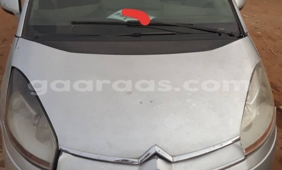 Acheter Occasion Voiture Citroen C4 Gris à Dakar, Dakar Acheter Occasion Voiture Citroen C4 Gris à Dakar, Dakar