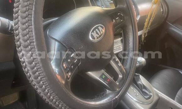 Buy Used Kia Sportage Silver Car in Dakar in Dakar Buy Used Kia Sportage Silver Car in Dakar in Dakar