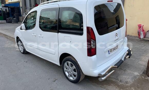 Acheter Occasion Voiture Citroen Berlingo Blanc à Dakar, Dakar Acheter Occasion Voiture Citroen Berlingo Blanc à Dakar, Dakar