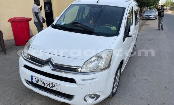 Acheter Occasion Voiture Citroen Berlingo Blanc à Dakar, Dakar Acheter Occasion Voiture Citroen Berlingo Blanc à Dakar, Dakar