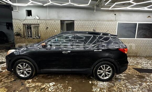 Dieundeu Occasion Hyundai Santa Fe Black Auto in Dakar in Dakar Dieundeu Occasion Hyundai Santa Fe Black Auto in Dakar in Dakar