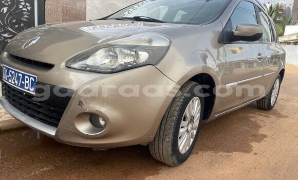 Buy Used Renault Clio Other Car in Dakar in Dakar Buy Used Renault Clio Other Car in Dakar in Dakar