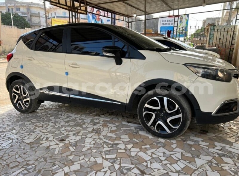 Big with watermark renault captur dakar dakar 25243