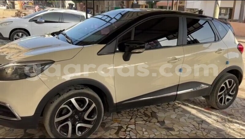 Big with watermark renault captur dakar dakar 25243