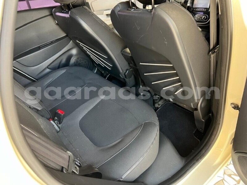 Big with watermark renault captur dakar dakar 25243