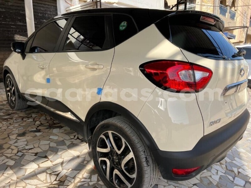 Big with watermark renault captur dakar dakar 25243