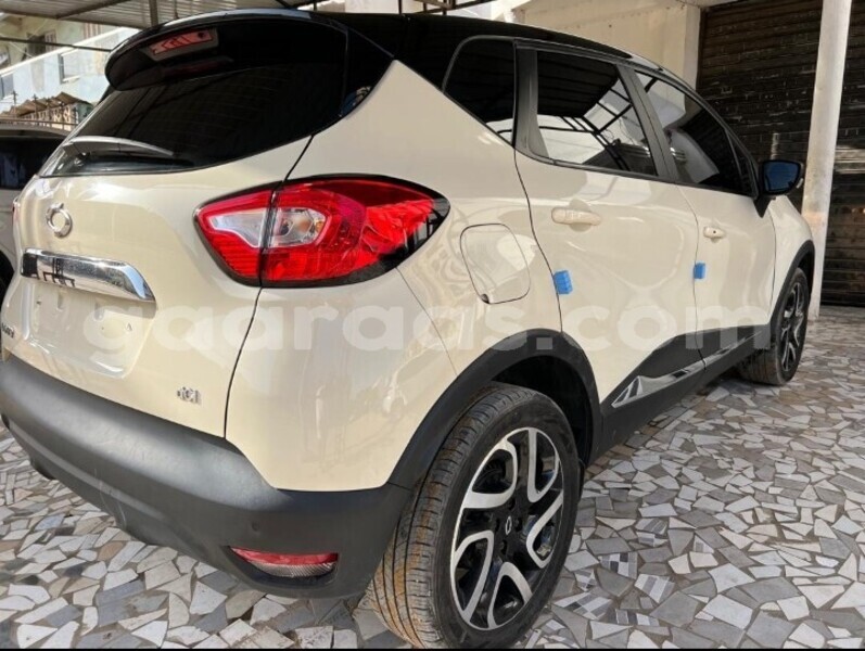 Big with watermark renault captur dakar dakar 25243