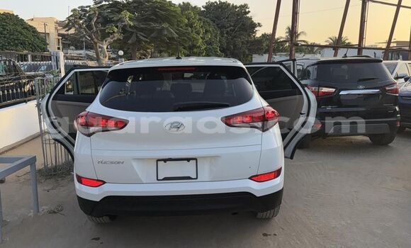 Acheter Import Voiture Hyundai Tucson Blanc à Dakar, Dakar