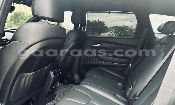 Buy Import Hyundai Santa Fe Silver Car in Dakar in Dakar Buy Import Hyundai Santa Fe Silver Car in Dakar in Dakar