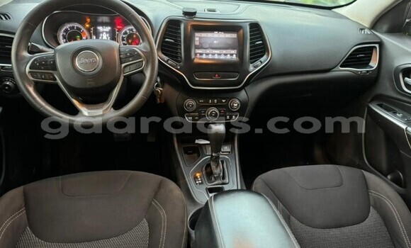 Dieundeu Occasion Jeep Cherokee Black Auto in Dakar in Dakar Dieundeu Occasion Jeep Cherokee Black Auto in Dakar in Dakar