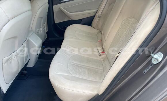 Buy Used Hyundai Sonata Brown Car in Dakar in Dakar Buy Used Hyundai Sonata Brown Car in Dakar in Dakar