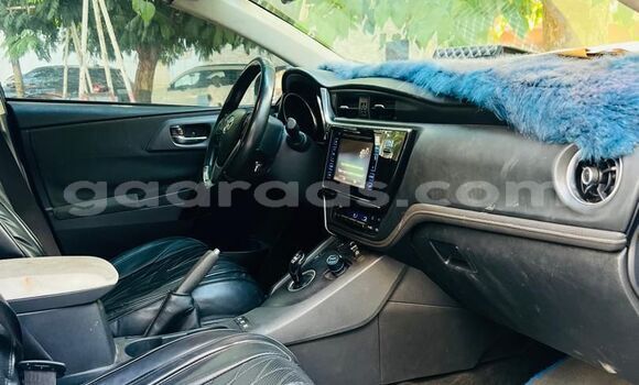 Acheter Occasion Voiture Toyota Auris Bleu à Dakar, Dakar Acheter Occasion Voiture Toyota Auris Bleu à Dakar, Dakar