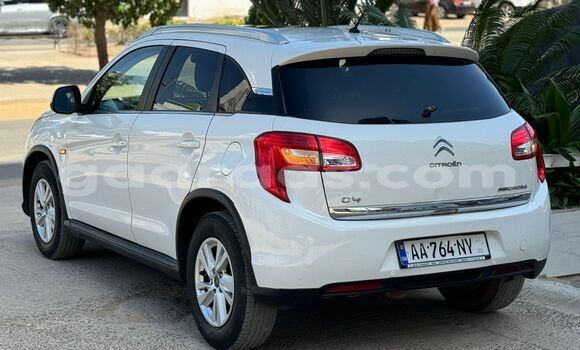 Acheter Occasion Voiture Citroen C3 Aircross Blanc à Dakar, Dakar Acheter Occasion Voiture Citroen C3 Aircross Blanc à Dakar, Dakar