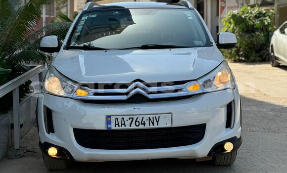 Acheter Occasion Voiture Citroen C3 Aircross Blanc à Dakar, Dakar Acheter Occasion Voiture Citroen C3 Aircross Blanc à Dakar, Dakar