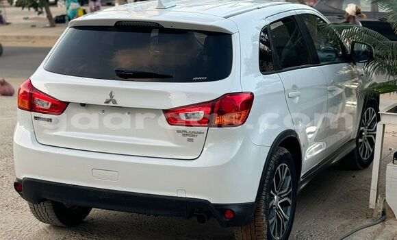 Acheter Import Voiture Mitsubishi Outlander Blanc à Dakar, Dakar Acheter Import Voiture Mitsubishi Outlander Blanc à Dakar, Dakar