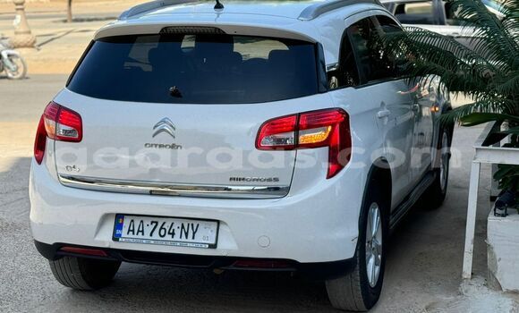 Acheter Import Voiture Mitsubishi Outlander Blanc à Dakar, Dakar Acheter Import Voiture Mitsubishi Outlander Blanc à Dakar, Dakar