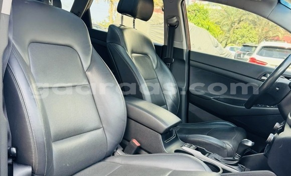 Acheter Import Voiture Hyundai Tucson Rouge à Dakar, Dakar Acheter Import Voiture Hyundai Tucson Rouge à Dakar, Dakar