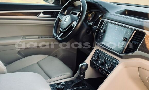 Buy Import Volkswagen Amarok Black Car in Dakar in Dakar Buy Import Volkswagen Amarok Black Car in Dakar in Dakar