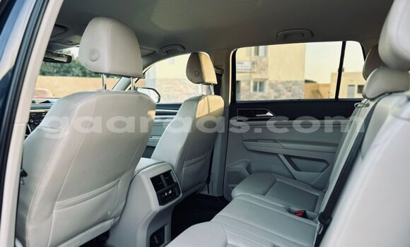 Buy Import Volkswagen Amarok Black Car in Dakar in Dakar Buy Import Volkswagen Amarok Black Car in Dakar in Dakar