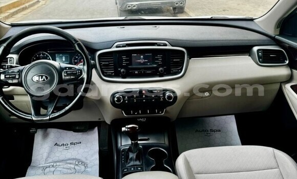 Buy Used Kia Sorento White Car in Dakar in Dakar Buy Used Kia Sorento White Car in Dakar in Dakar