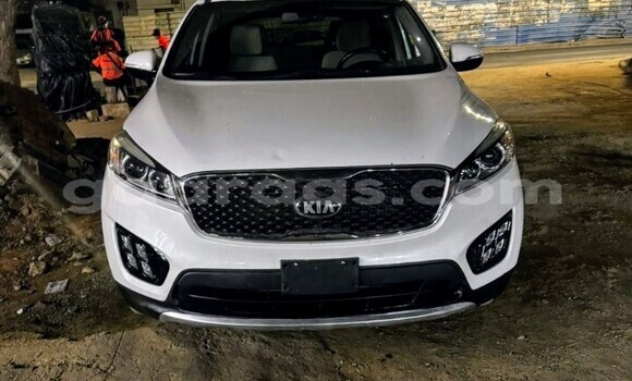Buy Used Kia Sorento White Car in Dakar in Dakar Buy Used Kia Sorento White Car in Dakar in Dakar