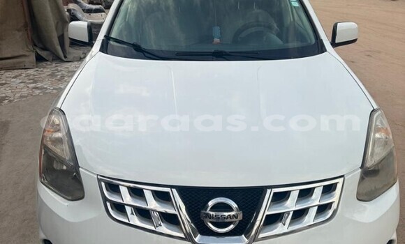 Buy Used Nissan Rogue White Car in Dakar in Dakar Buy Used Nissan Rogue White Car in Dakar in Dakar