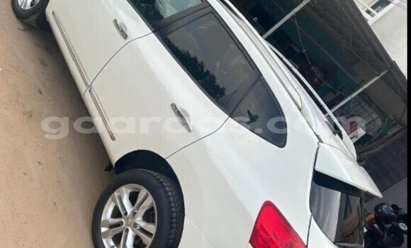 Buy Used Nissan Rogue White Car in Dakar in Dakar Buy Used Nissan Rogue White Car in Dakar in Dakar