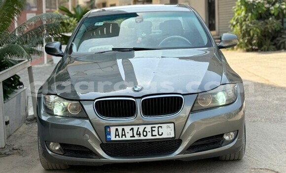 Dieundeu Occasion BMW 3–Series Silver Auto in Dakar in Dakar Dieundeu Occasion BMW 3–Series Silver Auto in Dakar in Dakar