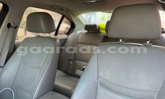 Dieundeu Occasion BMW 3–Series Silver Auto in Dakar in Dakar Dieundeu Occasion BMW 3–Series Silver Auto in Dakar in Dakar