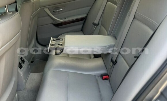 Dieundeu Occasion BMW 3–Series Silver Auto in Dakar in Dakar Dieundeu Occasion BMW 3–Series Silver Auto in Dakar in Dakar