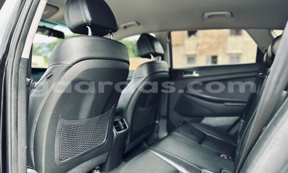 Buy Import Hyundai Tucson Silver Car in Dakar in Dakar Buy Import Hyundai Tucson Silver Car in Dakar in Dakar