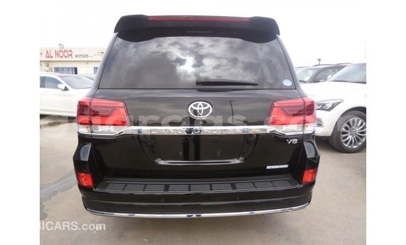 Acheter Import Utilitaire Toyota Land Cruiser Noir à Import - Dubai, Dakar Acheter Import Utilitaire Toyota Land Cruiser Noir à Import - Dubai, Dakar