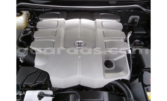 Acheter Import Utilitaire Toyota Land Cruiser Noir à Import - Dubai, Dakar Acheter Import Utilitaire Toyota Land Cruiser Noir à Import - Dubai, Dakar