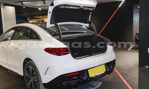 Dieundeu Imported Mercedes‒Benz E-klasse Silver Auto in Dakar in Dakar Dieundeu Imported Mercedes‒Benz E-klasse Silver Auto in Dakar in Dakar