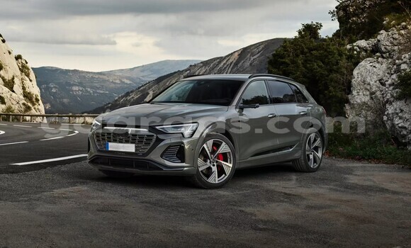 Dieundeu Imported Audi Q8 Black Auto in Dakar in Dakar Dieundeu Imported Audi Q8 Black Auto in Dakar in Dakar