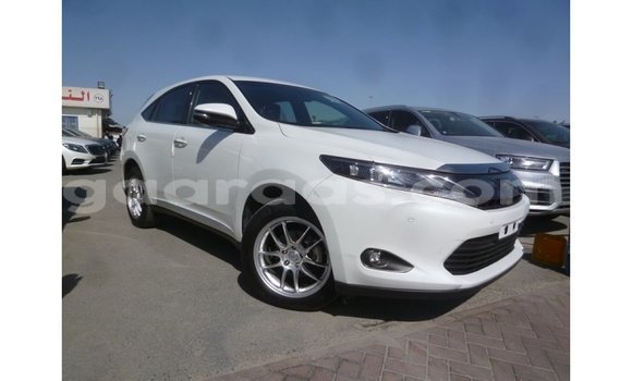 Acheter Import Voiture Toyota Harrier Blanc à Import - Dubai, Dakar Acheter Import Voiture Toyota Harrier Blanc à Import - Dubai, Dakar