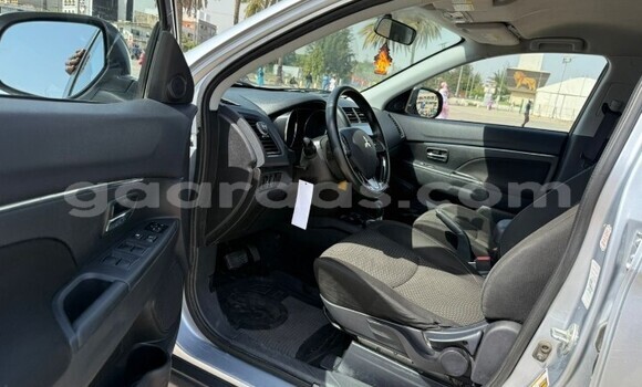 Buy Used Mitsubishi Outlander Silver Car in Dakar in Dakar Buy Used Mitsubishi Outlander Silver Car in Dakar in Dakar