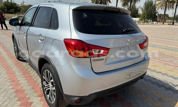 Buy Used Mitsubishi Outlander Silver Car in Dakar in Dakar Buy Used Mitsubishi Outlander Silver Car in Dakar in Dakar