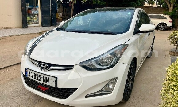 Buy Used Hyundai Avante White Car in Dakar in Dakar Buy Used Hyundai Avante White Car in Dakar in Dakar