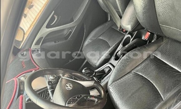 Buy Used Hyundai Avante White Car in Dakar in Dakar Buy Used Hyundai Avante White Car in Dakar in Dakar